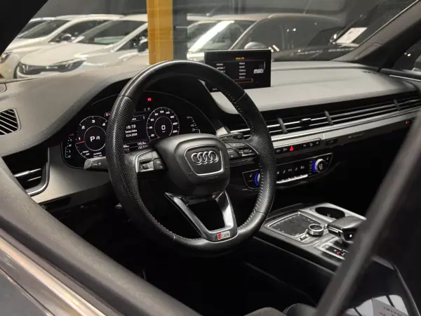 Audi Q7 2019 - 49990 EUR, 139800 km - AUTO.MOTO.pt - 139800km - foto 11 de 31