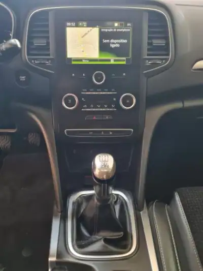 Renault Mégane 2016 - 13600 EUR, 152000 km - AUTO.MOTO.pt - 152000km - foto 13 de 21