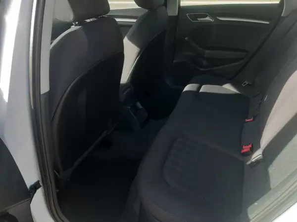 Audi A3 Sportback 2013 - 13000 EUR, 193468 km - AUTO.MOTO.pt - 193468km - foto 20 de 28