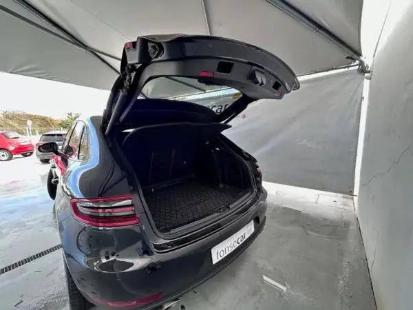 Porsche Macan 2015 - 43000 EUR, 175400 km - AUTO.MOTO.pt - 175400km - foto 17 de 19
