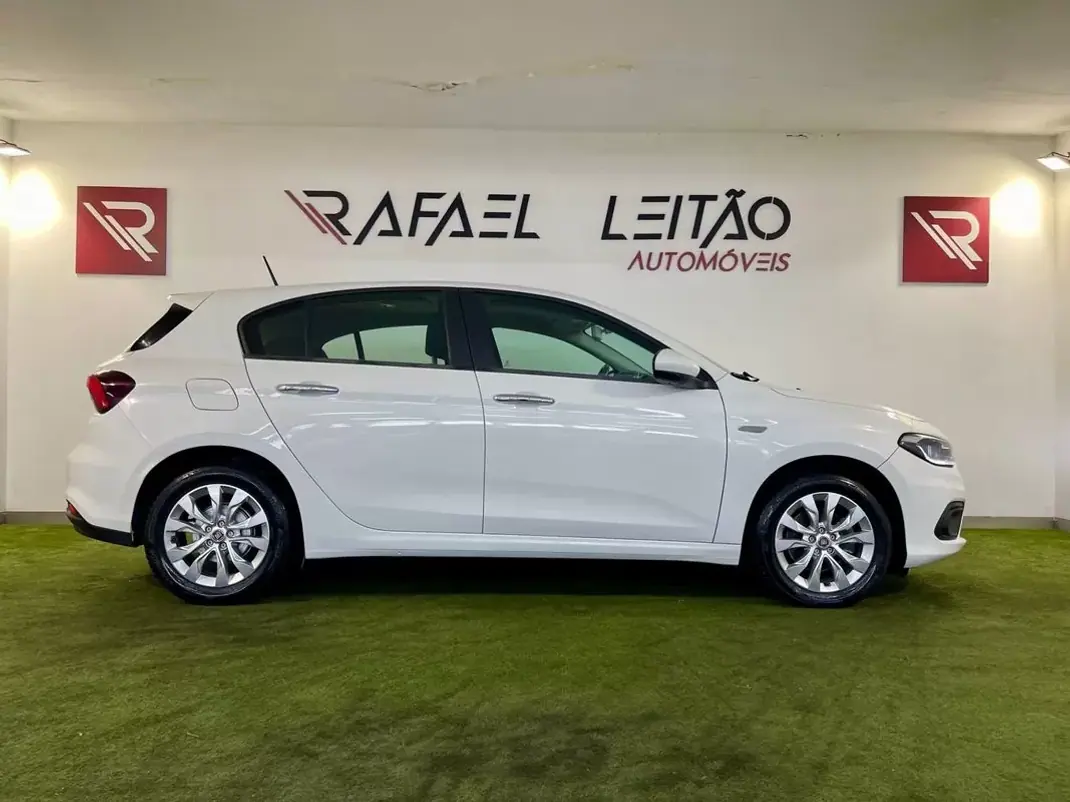 Fiat Tipo 2019 - 8900 EUR, 146000 km - AUTO.MOTO.pt - 146000km - foto 5 de 32