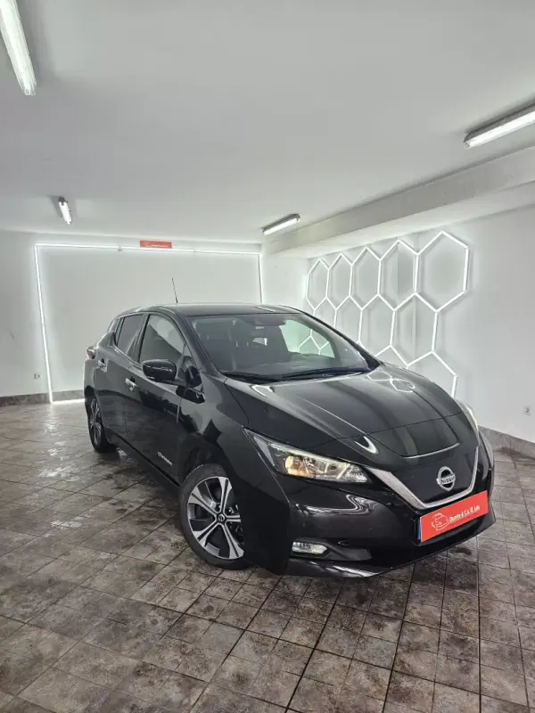 Nissan Leaf 2019 - 19500 EUR, 25097 km - AUTO.MOTO.pt - 25097km - foto 3 de 41