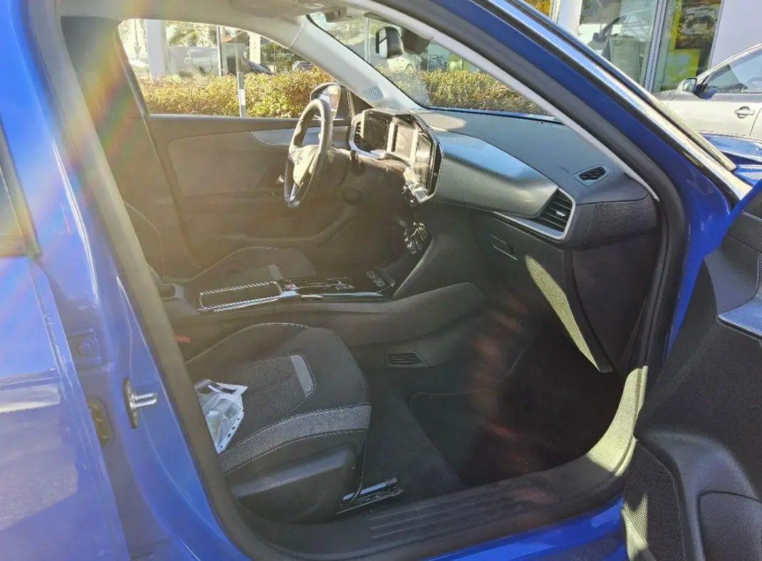 Opel Mokka-e 2023 - 20250 EUR, 14250 km - AUTO.MOTO.pt - 14250km - foto 6 de 6