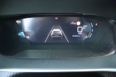 Peugeot e-2008 2020 - 19450 EUR, 54000 km - AUTO.MOTO.pt - 54000km - foto 8 de 41