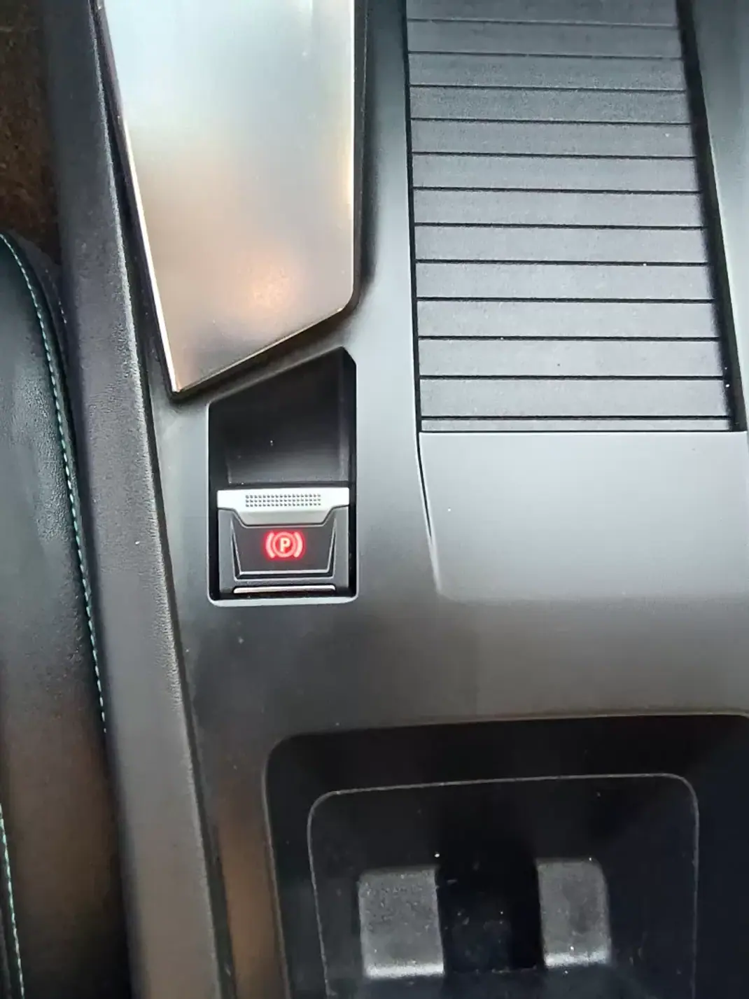 Peugeot 308 SW 2022 - 18900 EUR, 84822 km - AUTO.MOTO.pt - 84822km - foto 23 de 39