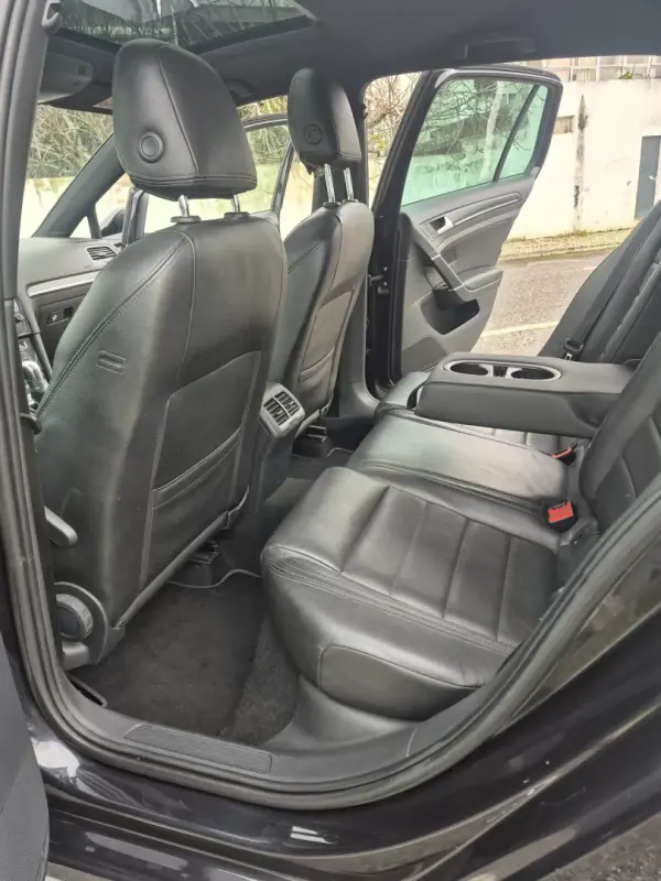 Volkswagen Golf 2016 - 15490 EUR, 211638 km - AUTO.MOTO.pt - 211638km - foto 16 de 28