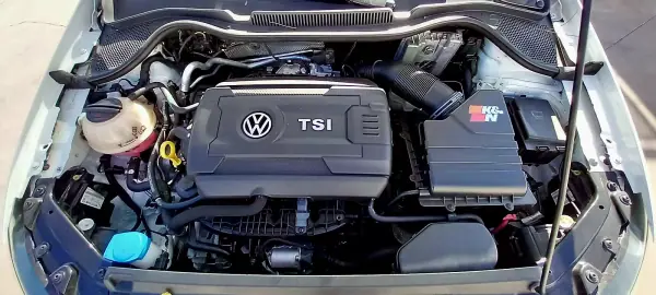 Volkswagen Polo 2017 - 19800 EUR, 70383 km - AUTO.MOTO.pt - 70383km - foto 21 de 22