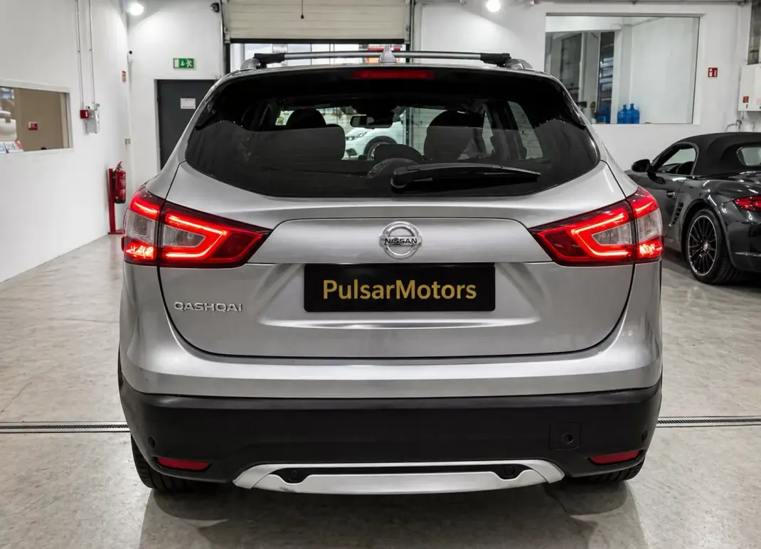Nissan Qashqai 2014 - 13900 EUR, 179252 km - AUTO.MOTO.pt - 179252km - foto 5 de 11