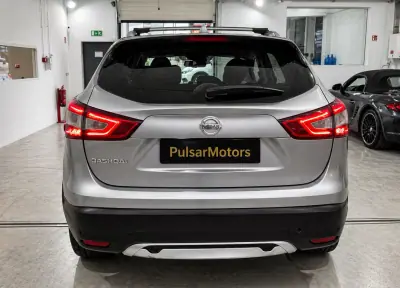 Nissan Qashqai 2014 - 13900 EUR, 179252 km - AUTO.MOTO.pt - 179252km - foto 5 de 11