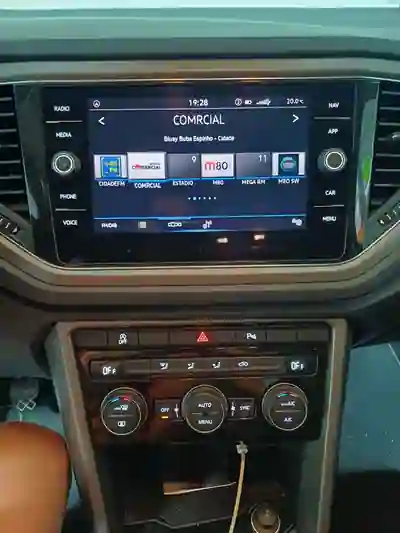 Volkswagen T-Roc 2022 — foto 5 de 15