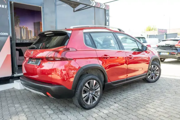 Peugeot 2008 1.2 PureTech Allure EAT6 2017 Petrol