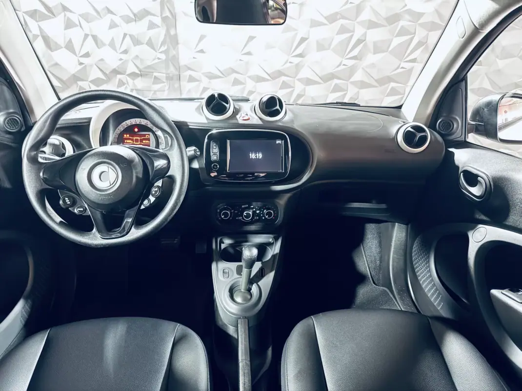 Smart ForTwo 2015 - 8490 EUR, 97800 km - 97800km - foto 15 de 31
