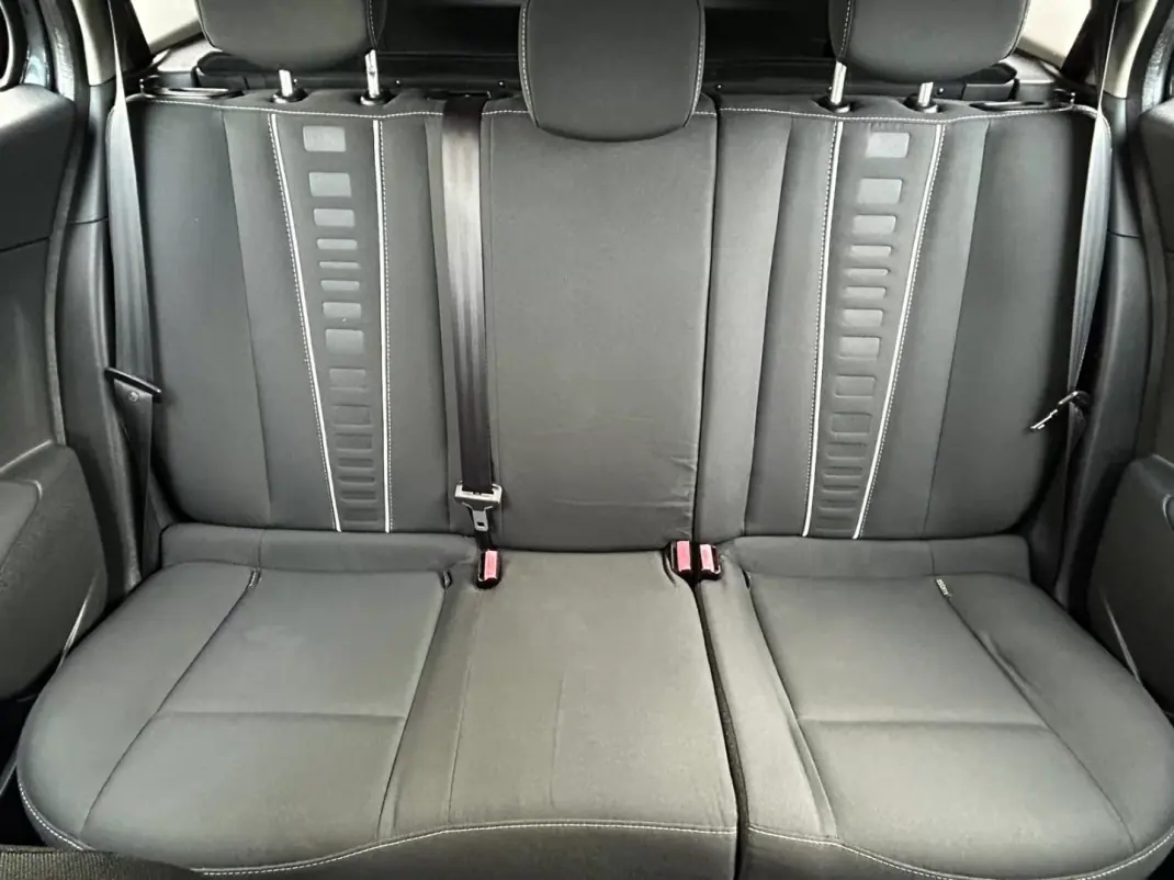 Renault Mégane Sport Tourer 2014 - 8900 EUR, 269392 km - AUTO.MOTO.pt - 269392km - foto 15 de 20
