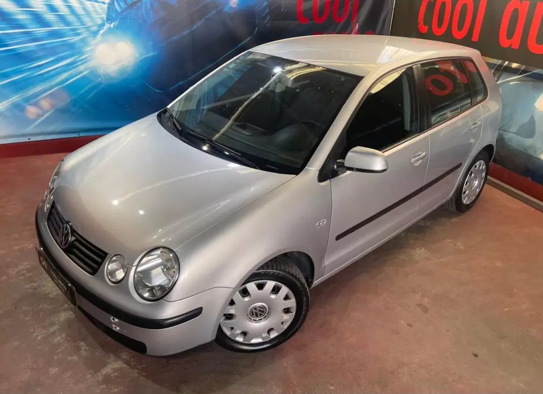 Volkswagen Polo 2003 - 2600 EUR, 105000 km - 105000km - foto 6 de 28