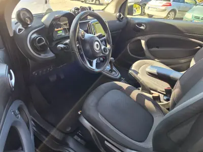 Smart ForTwo 2020 - 13750 EUR, 69200 km - 69200km - foto 8 de 11