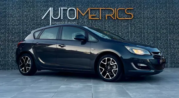 Opel Astra 2012 - 7500 EUR, 187000 km - AUTO.MOTO.pt - 187000km - foto 4 de 13