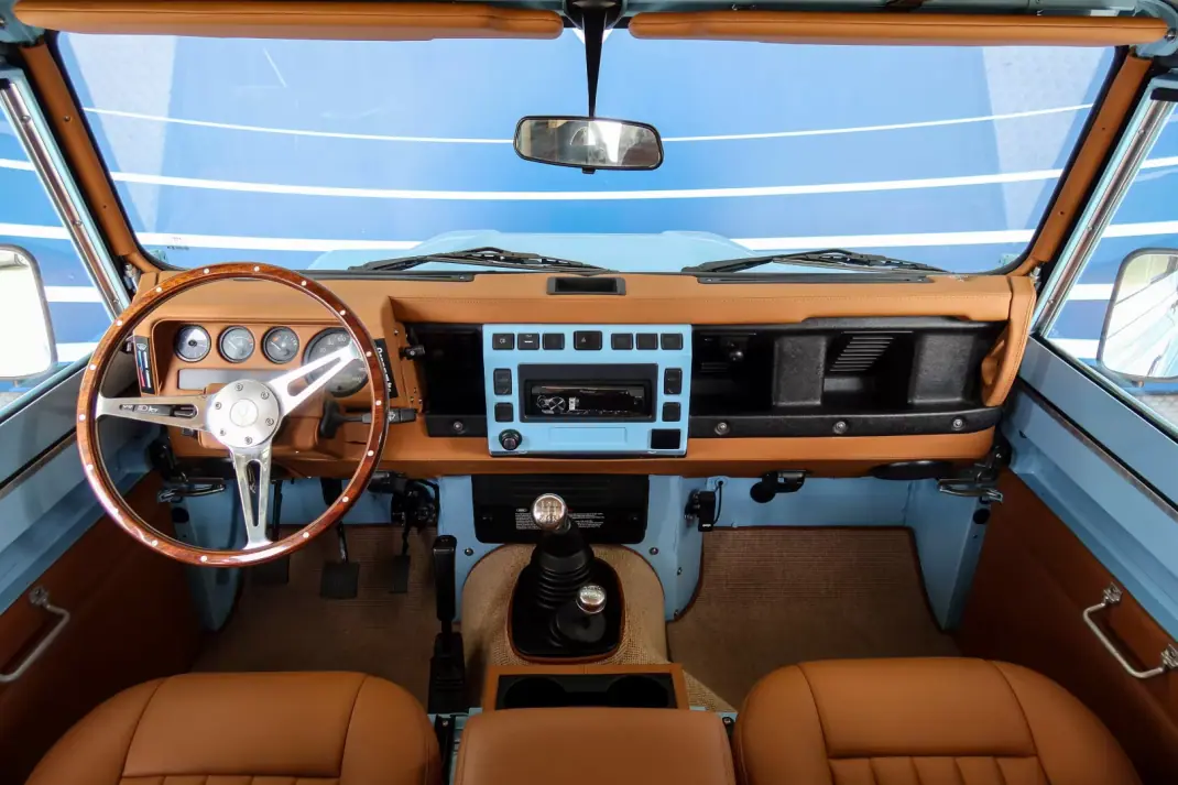 Land Rover Defender 2002 - 75000 EUR, 144875 km - AUTO.MOTO.pt - 144875km - foto 6 de 21