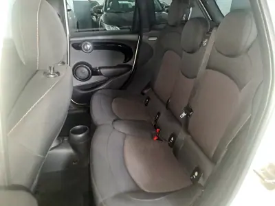 MINI 5 Portas 2015 - 12500 EUR, 130000 km - AUTO.MOTO.pt - 130000km - foto 13 de 19