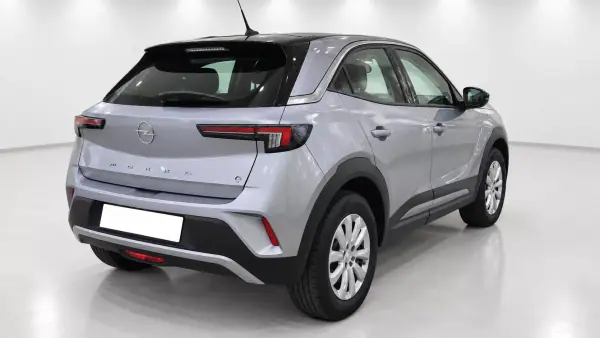 Opel Mokka-e 2023 — foto 3 de 8