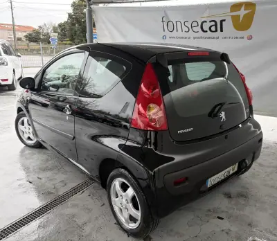 Peugeot 107 2007 - 8490 EUR, 51827 km - AUTO.MOTO.pt - 51827km - foto 4 de 14