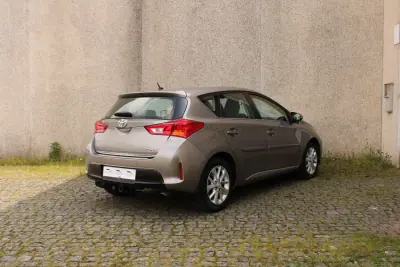 Toyota Auris 2012 - 11500 EUR, 179433 km - AUTO.MOTO.pt - 179433km - foto 7 de 34