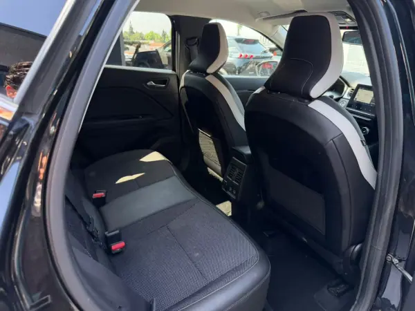 Renault Captur 2023 - 17900 EUR, 81925 km - AUTO.MOTO.pt - 81925km - foto 13 de 13