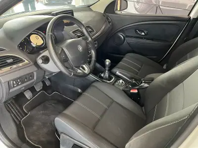 Renault Mégane Sport Tourer 2013 - 6800 EUR, 221515 km - 221515km - foto 6 de 20