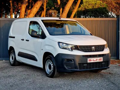 Peugeot PARTNER 1.6 BLUEHDI 100 CVM5 STANDARD ASPHALT 3 LUGARES 2019 - 13990 EUR, 69037 km - AUTO.MOTO.pt - 69037km - foto 2 de 19
