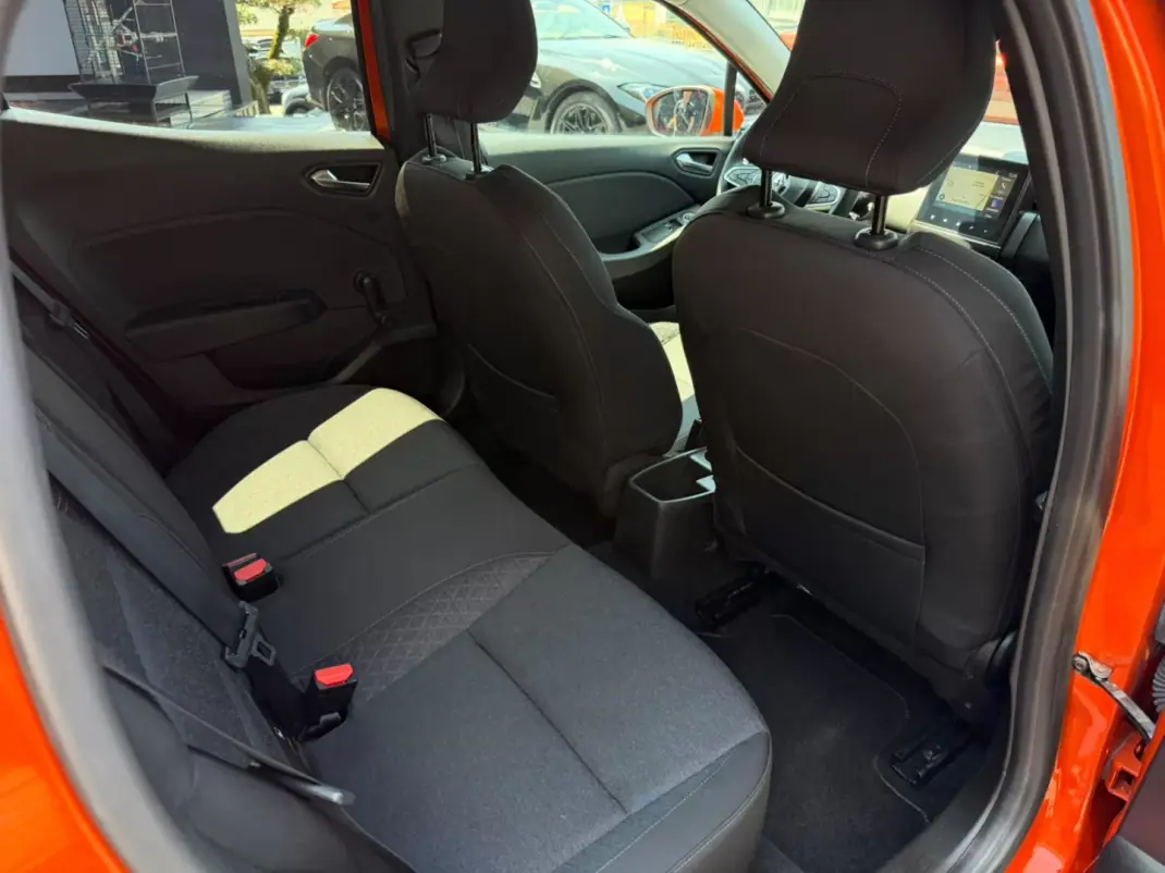 Renault Clio 2020 - 13900 EUR, 42828 km - 42828km - foto 11 de 11