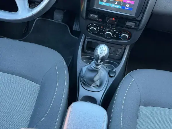Dacia Duster 2018 - 12900 EUR, 131000 km - AUTO.MOTO.pt - 131000km - foto 31 de 31