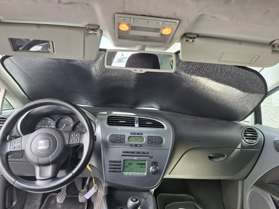 SEAT Leon 2012 - 6950 EUR, 280000 km - AUTO.MOTO.pt - 280000km - foto 10 de 11