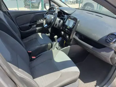 Renault Clio 2014 - 8950 EUR, 137482 km - AUTO.MOTO.pt - 137482km - foto 22 de 26