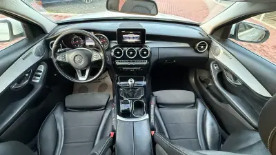 Mercedes-Benz C 200 2015 - 15490 EUR, 230000 km - AUTO.MOTO.pt - 230000km - foto 17 de 19
