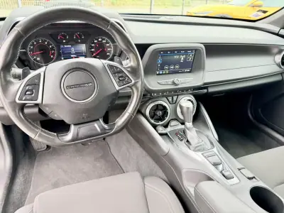Chevrolet Camaro 2019 - 35990 EUR, 72000 km - AUTO.MOTO.pt - 72000km - foto 12 de 19