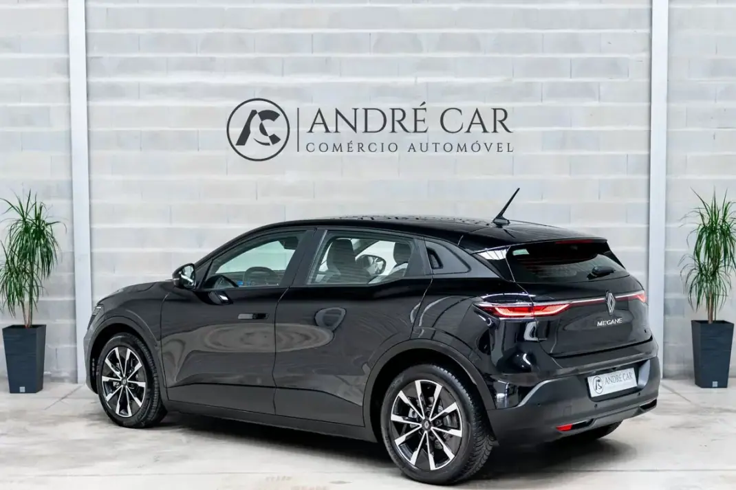 Renault Mégane E-Tech 2023 - 24950 EUR, 30503 km - 30503km - foto 7 de 45