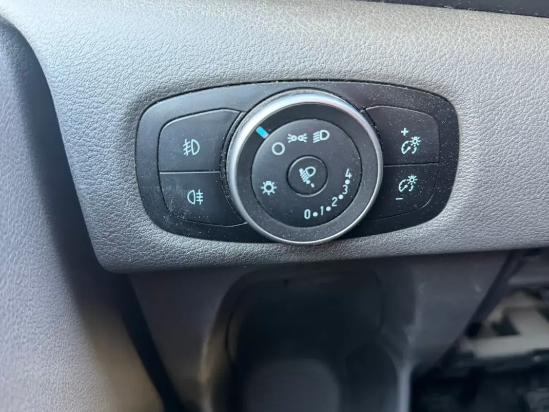 Ford 2020 - 14900 EUR, 224390 km - AUTO.MOTO.pt - 224390km - foto 4 de 14