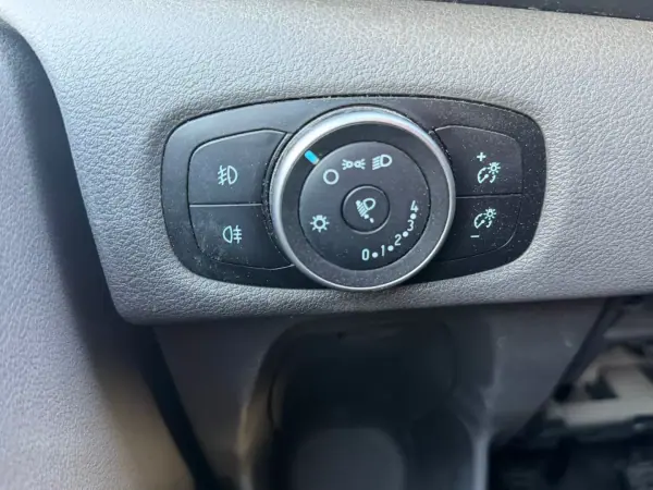 Ford 2020 - 14900 EUR, 224390 km - AUTO.MOTO.pt - 224390km - foto 4 de 14
