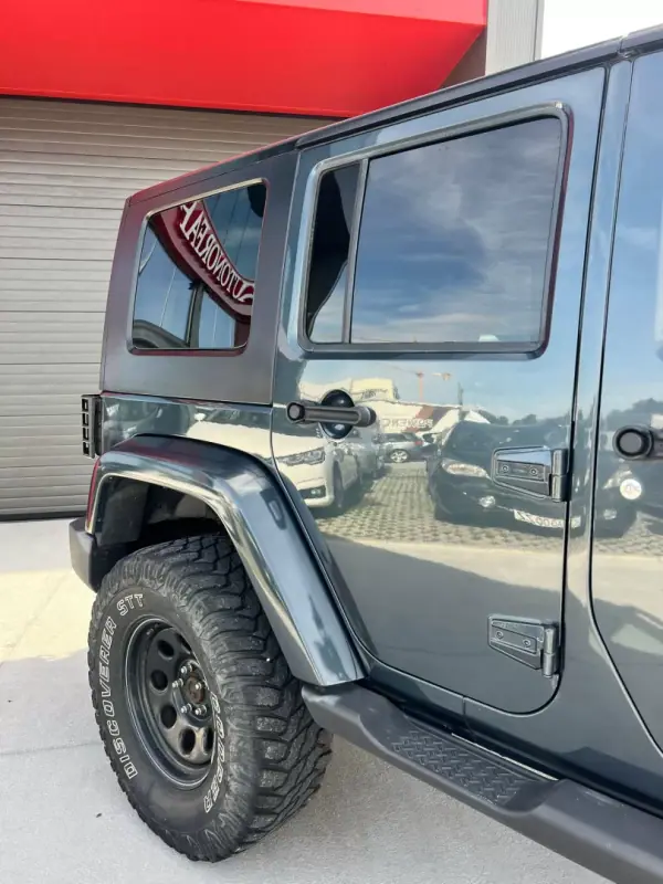 Jeep Wrangler Unlimited 2009 - 38000 EUR, 191132 km - AUTO.MOTO.pt - 191132km - foto 9 de 22
