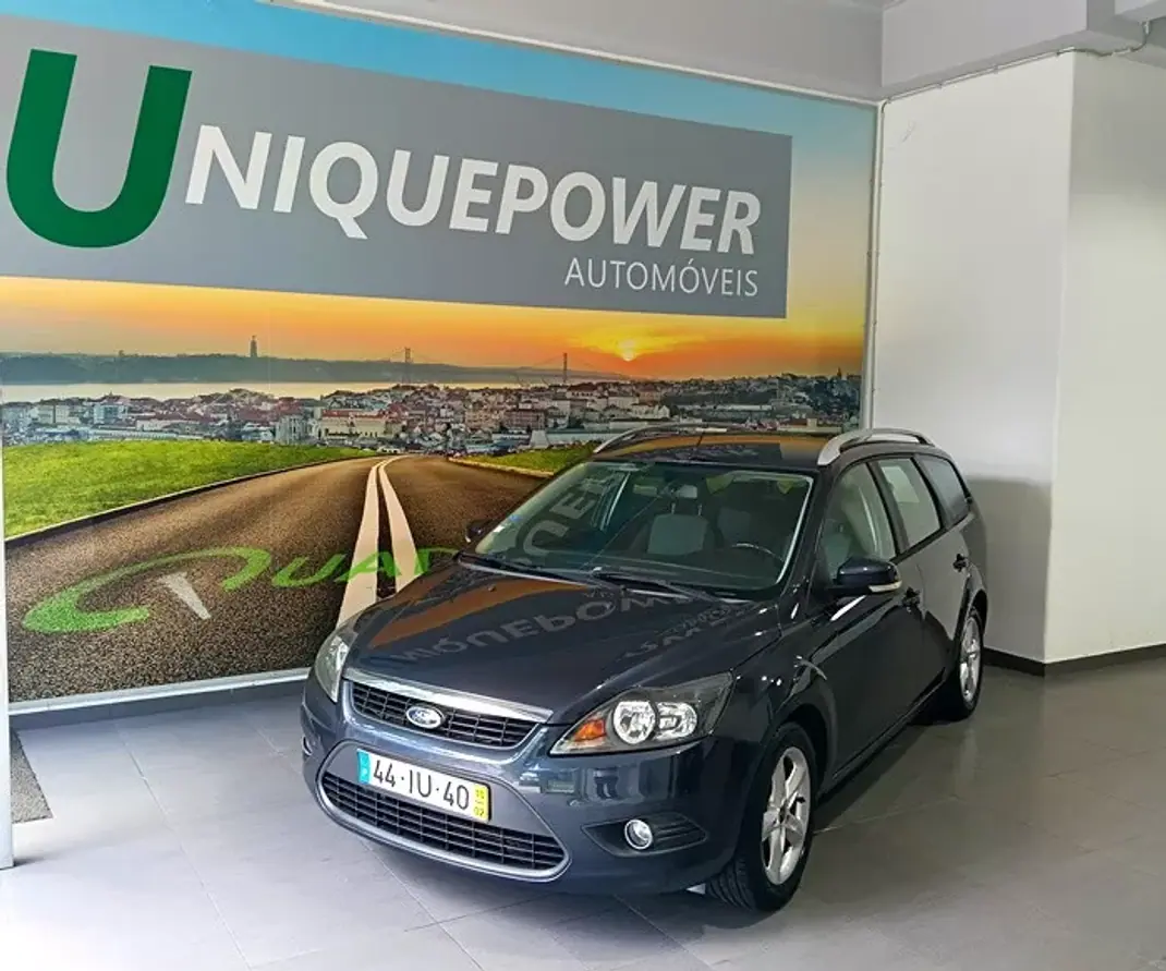 Ford Focus SW 2010 - 5990 EUR, 112000 km - AUTO.MOTO.pt - 112000km - foto 9 de 51