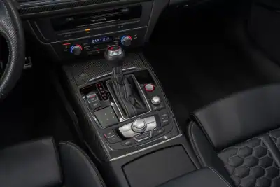 Audi RS6 Avant 2019 - 99950 EUR, 21800 km - AUTO.MOTO.pt - 21800km - foto 43 de 50