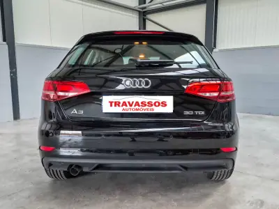 Audi A3 Sportback 2019 - 20700 EUR, 122935 km - AUTO.MOTO.pt - 122935km - foto 6 de 11