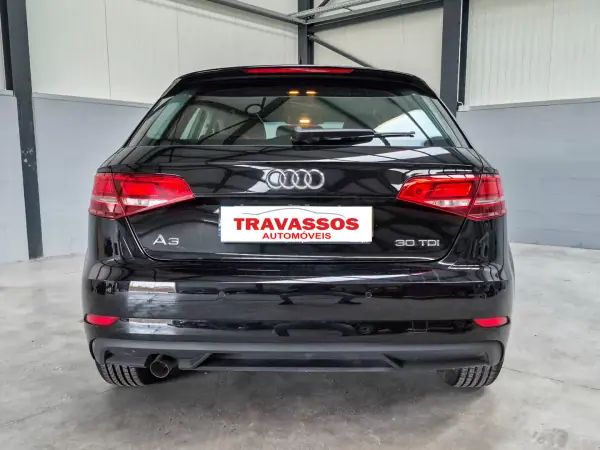 Audi A3 Sportback 2019 - 19800 EUR, 122935 km - AUTO.MOTO.pt - 122935km - foto 6 de 11