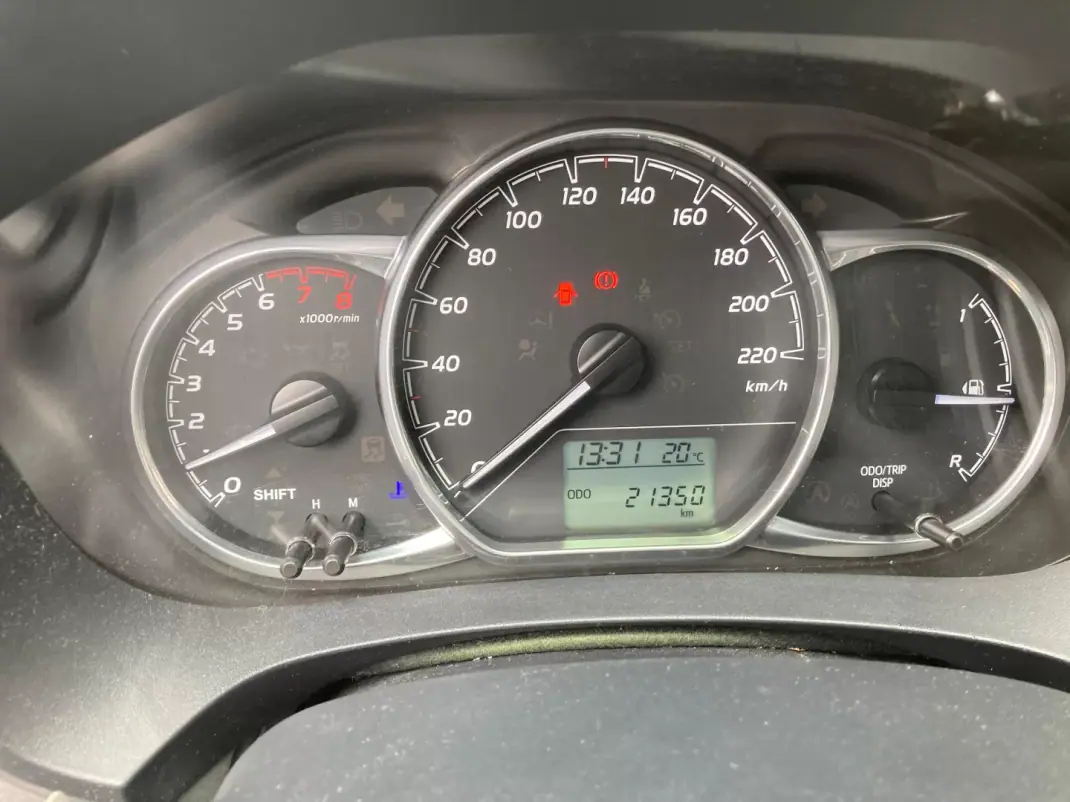 Toyota Yaris 2020 - 15900 EUR, 21350 km - AUTO.MOTO.pt - 21350km - foto 10 de 21