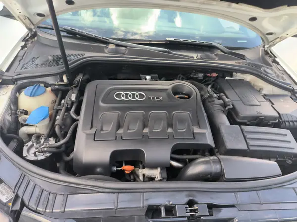 Audi A3 Sportback 2012 - 12500 EUR, 205100 km - AUTO.MOTO.pt - 205100km - foto 3 de 19