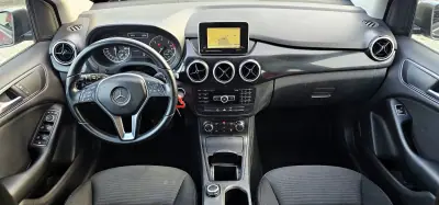Mercedes-Benz B 180 2014 - 13999 EUR, 160000 km - AUTO.MOTO.pt - 160000km - foto 7 de 25