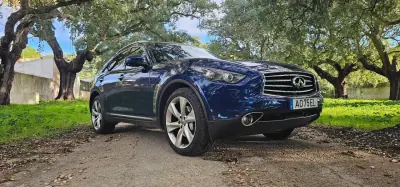 Infiniti QX70 2016 - 26990 EUR, 198900 km - AUTO.MOTO.pt - 198900km - foto 2 de 32