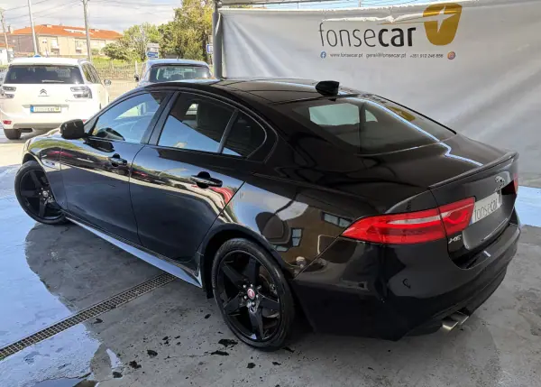 Jaguar XE 2016 - 16990 EUR, 187630 km - AUTO.MOTO.pt - 187630km - foto 4 de 9