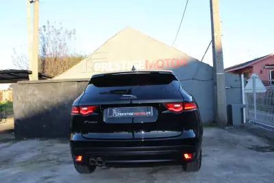 Jaguar F-Pace 2016 - 25900 EUR, 176000 km - AUTO.MOTO.pt - 176000km - foto 7 de 25