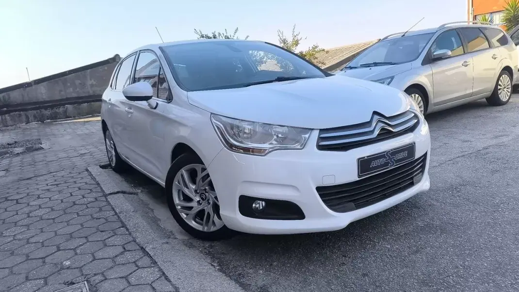 Citroën C4 2012 - 8900 EUR, 180000 km - AUTO.MOTO.pt - 180000km - foto 7 de 24