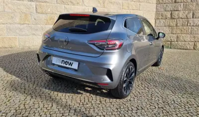 Renault Clio 2024 - 22250 EUR, 820 km - AUTO.MOTO.pt - 820km - foto 4 de 28